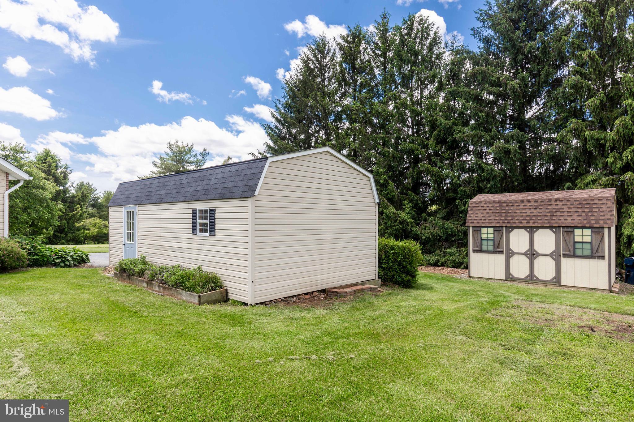 ROUGH N TUMBLE ACRES - Residential