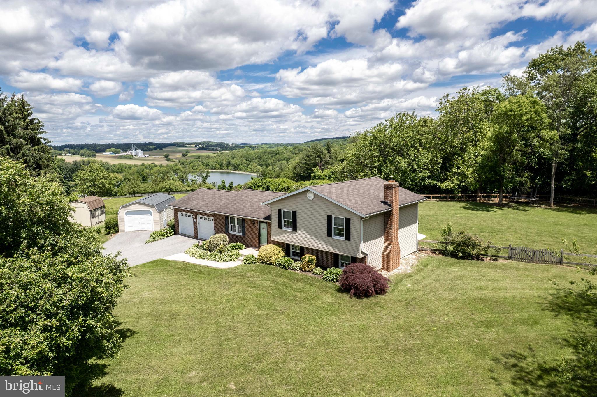 ROUGH N TUMBLE ACRES - Residential