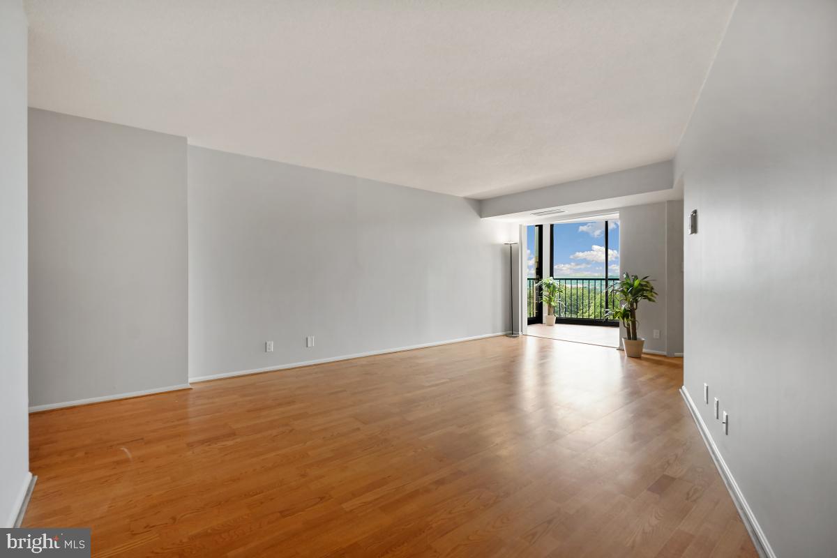5902 MOUNT EAGLE DRIVE 1503