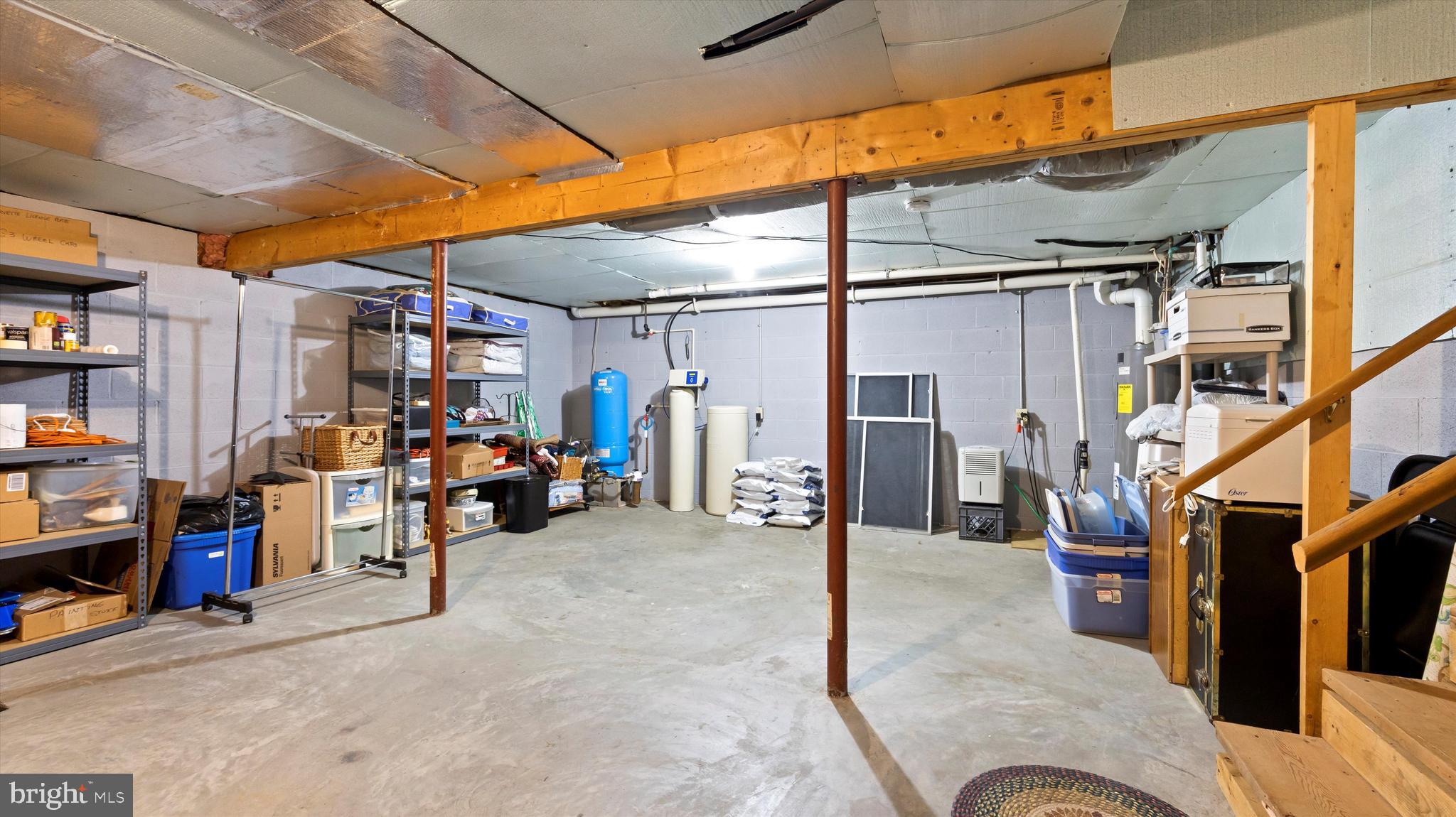 ROCKY SPRING ACRES - Residential