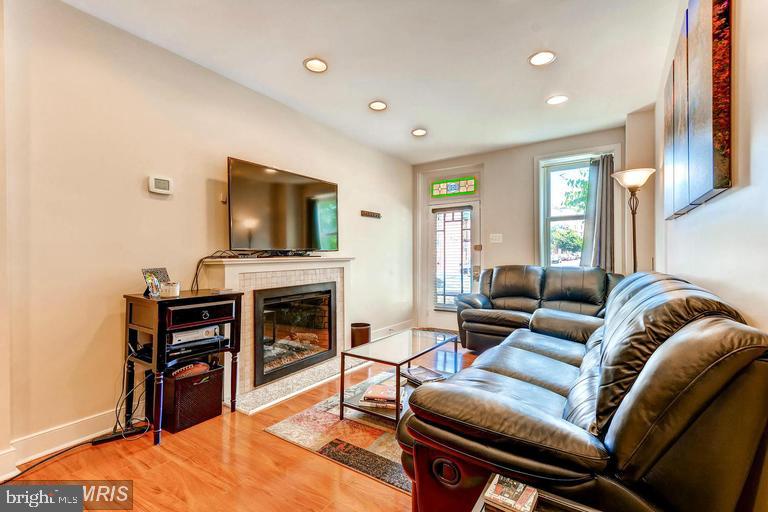 FELLS POINT HISTORIC DISTRICT - Residential Lease