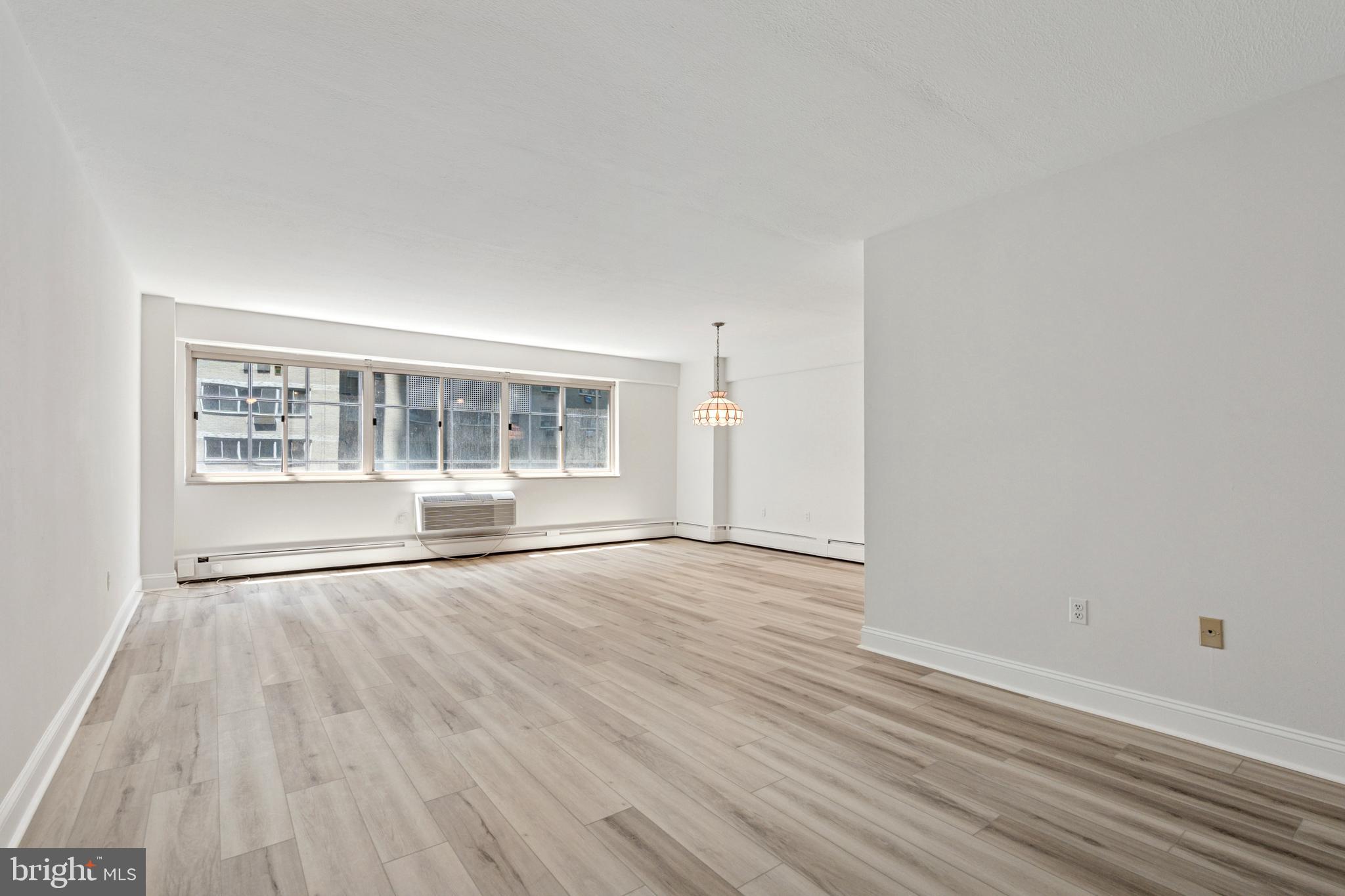 1900 JOHN F KENNEDY BOULEVARD 924