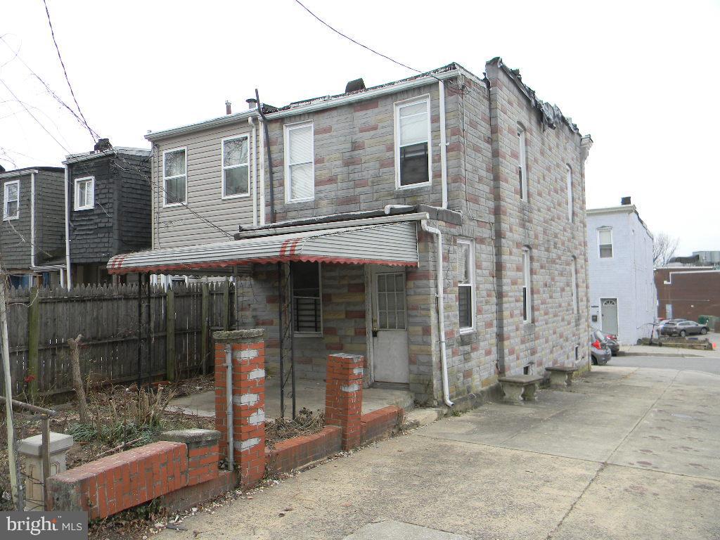 2953 MILES AVENUE