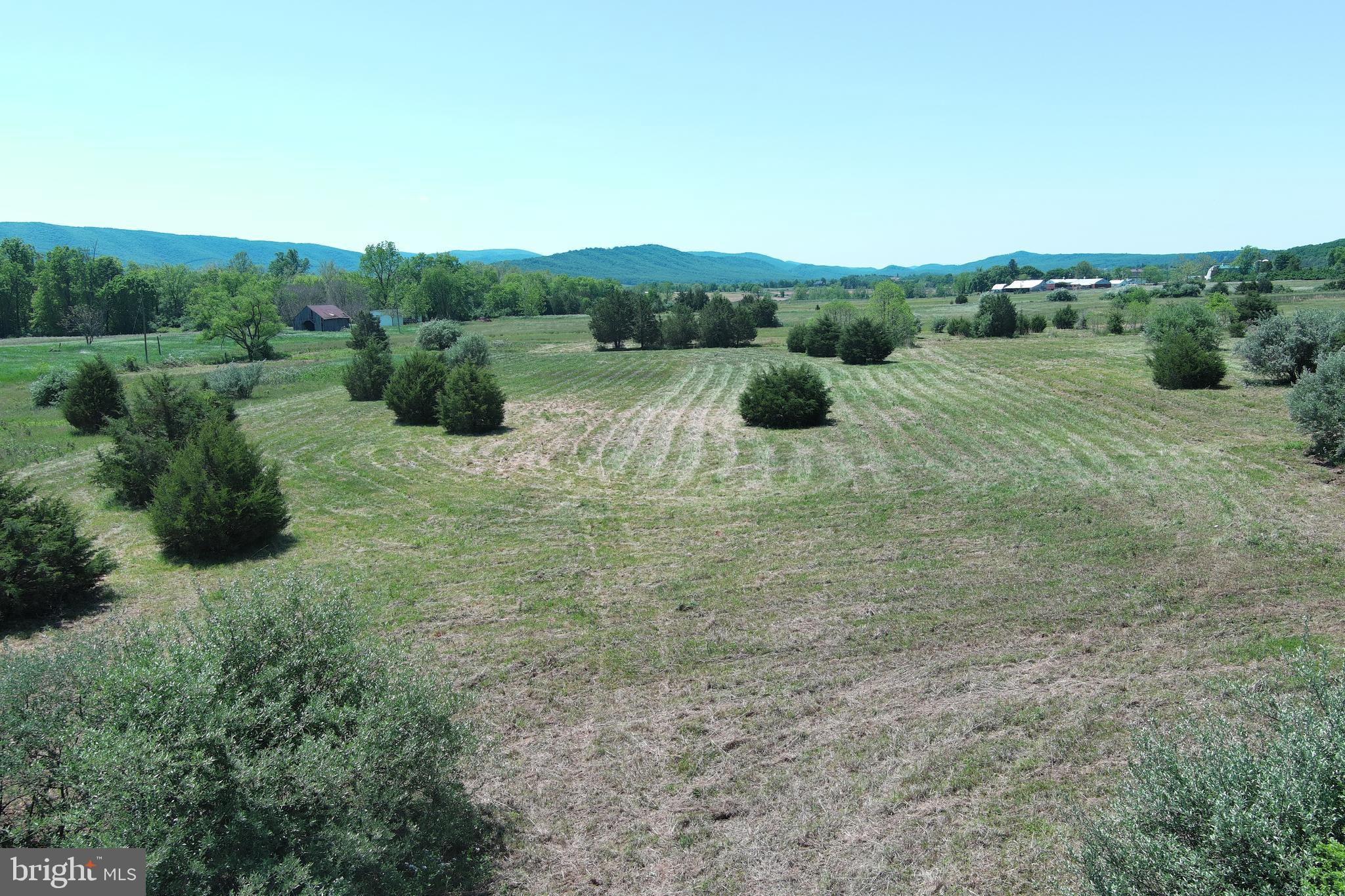 THE HIGHLANDS - Land