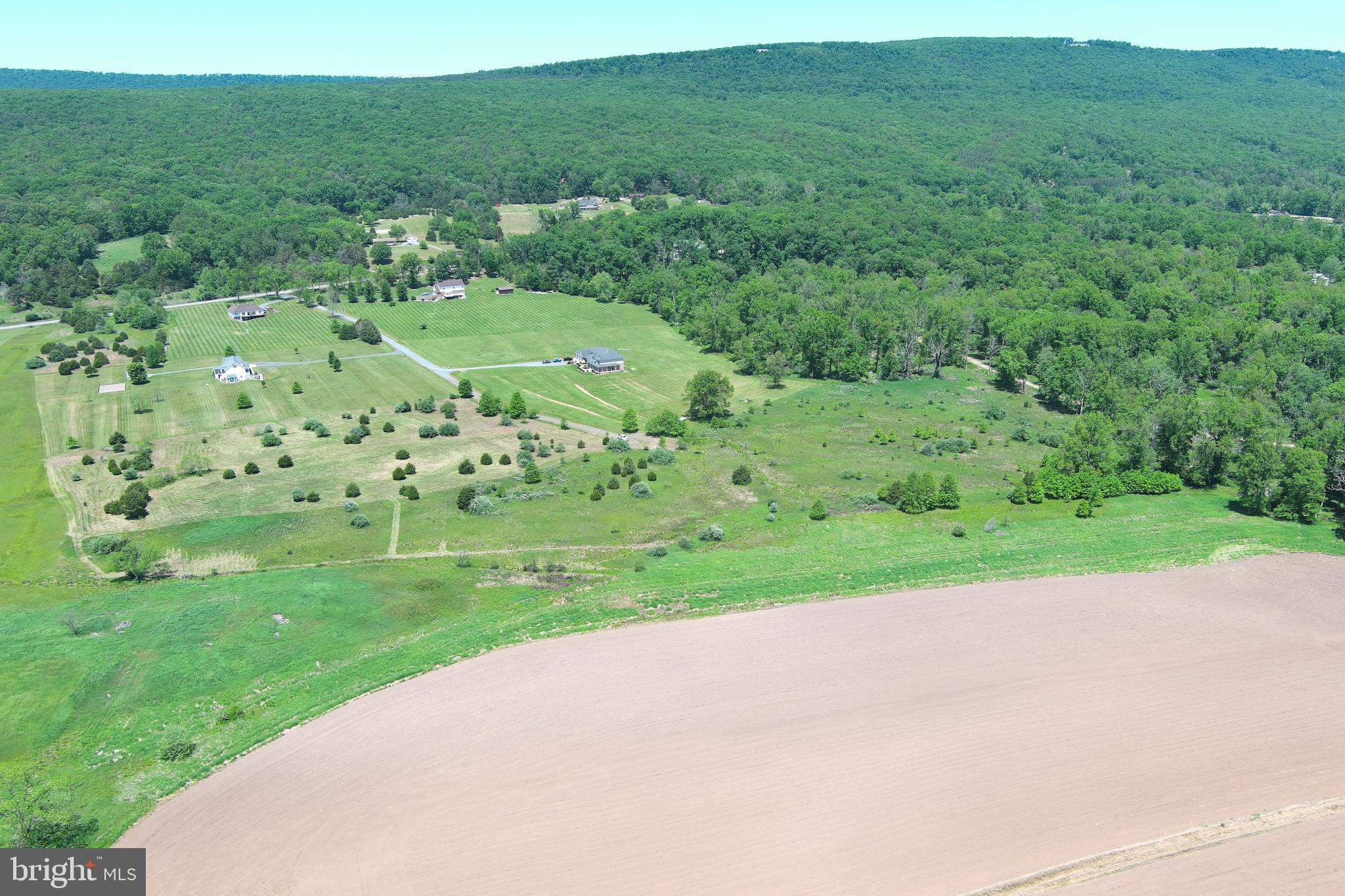 THE HIGHLANDS - Land