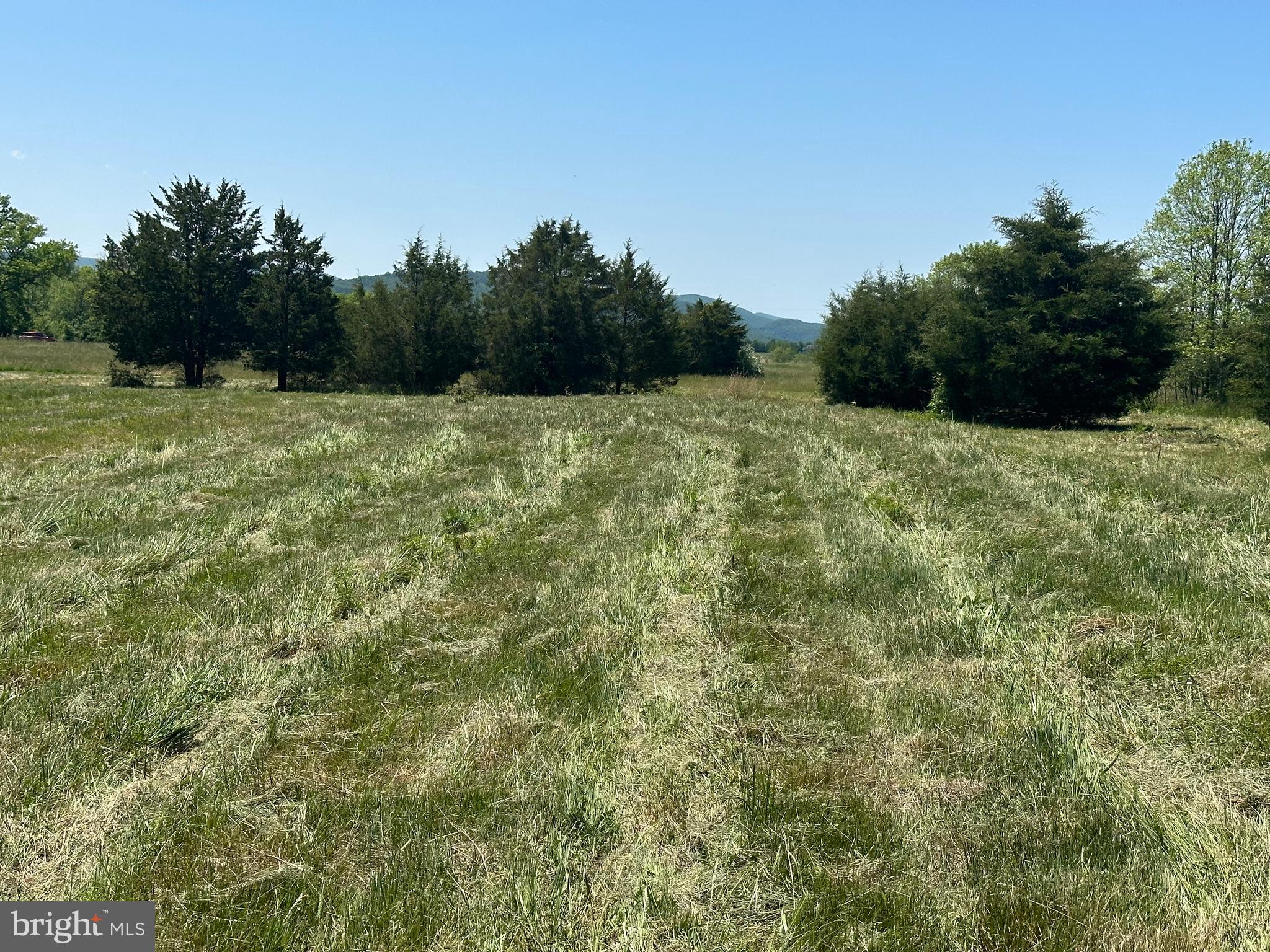 THE HIGHLANDS - Land