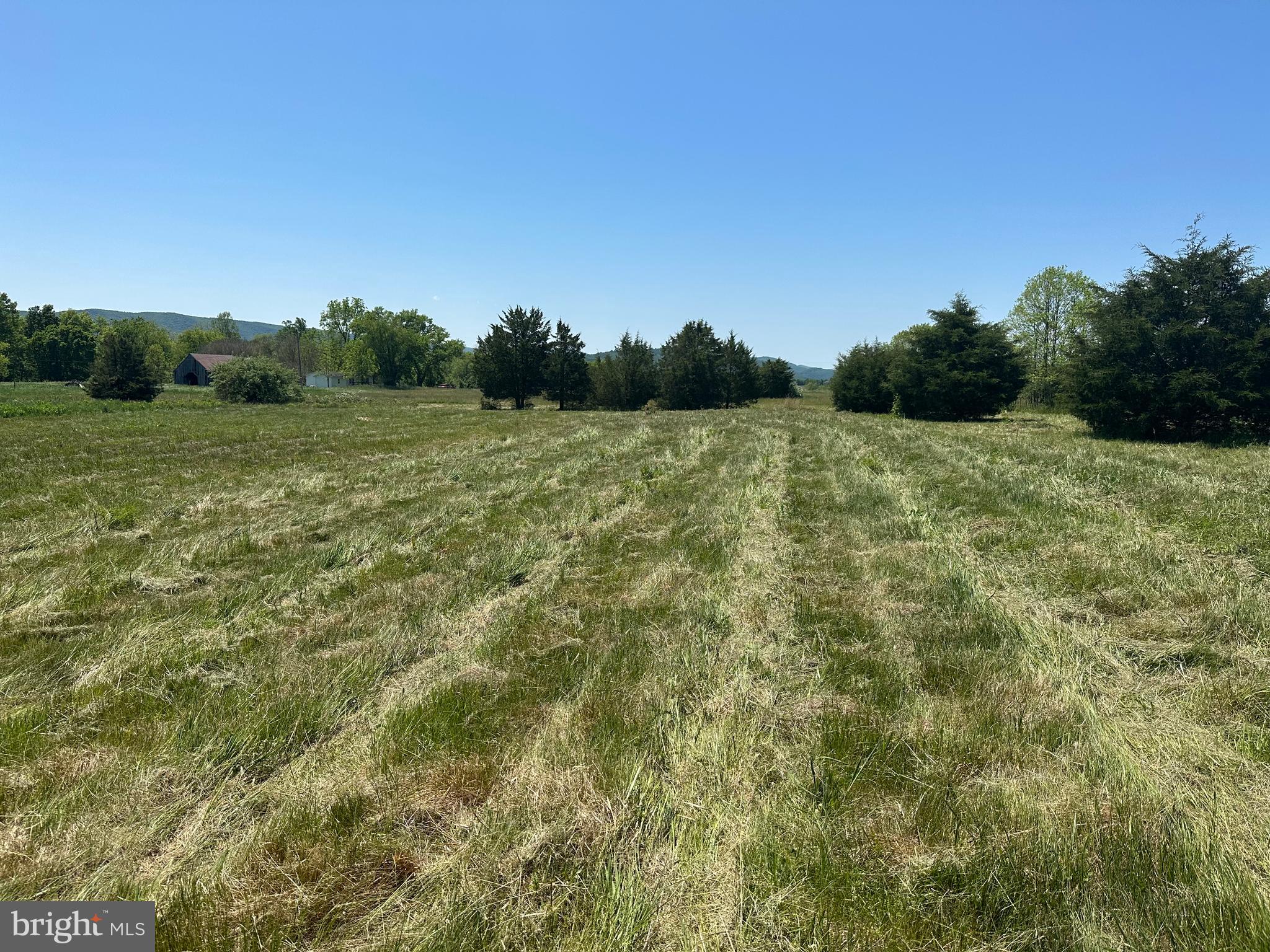 THE HIGHLANDS - Land