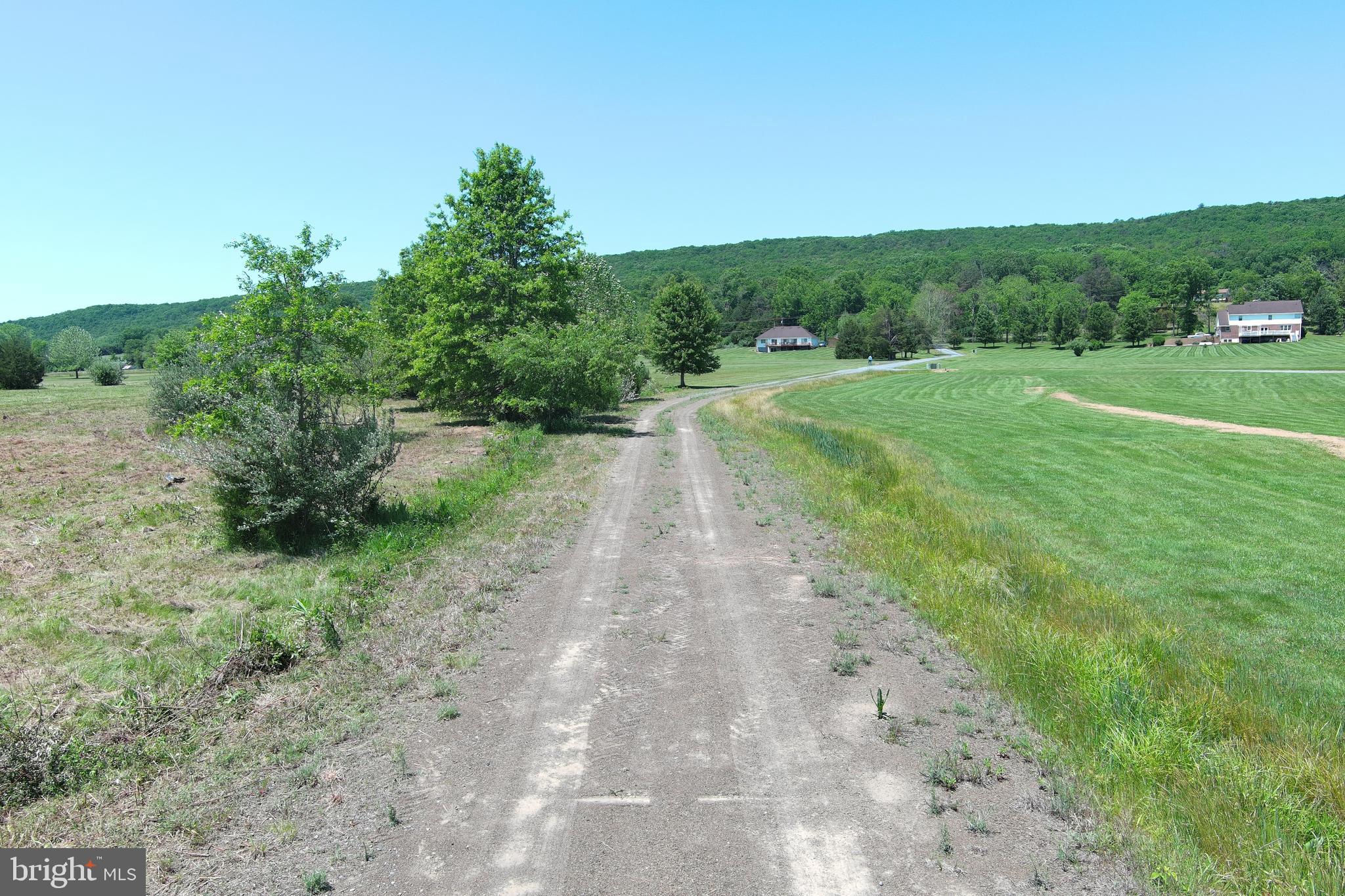 THE HIGHLANDS - Land