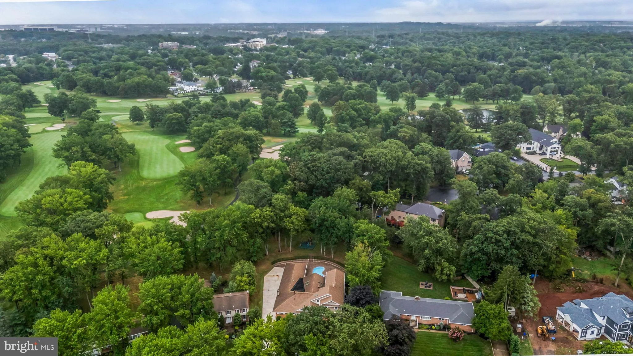 Edison, New Jersey 08820, United States, 6 Bedrooms Bedrooms, ,5 BathroomsBathrooms,Residential,Active,199081