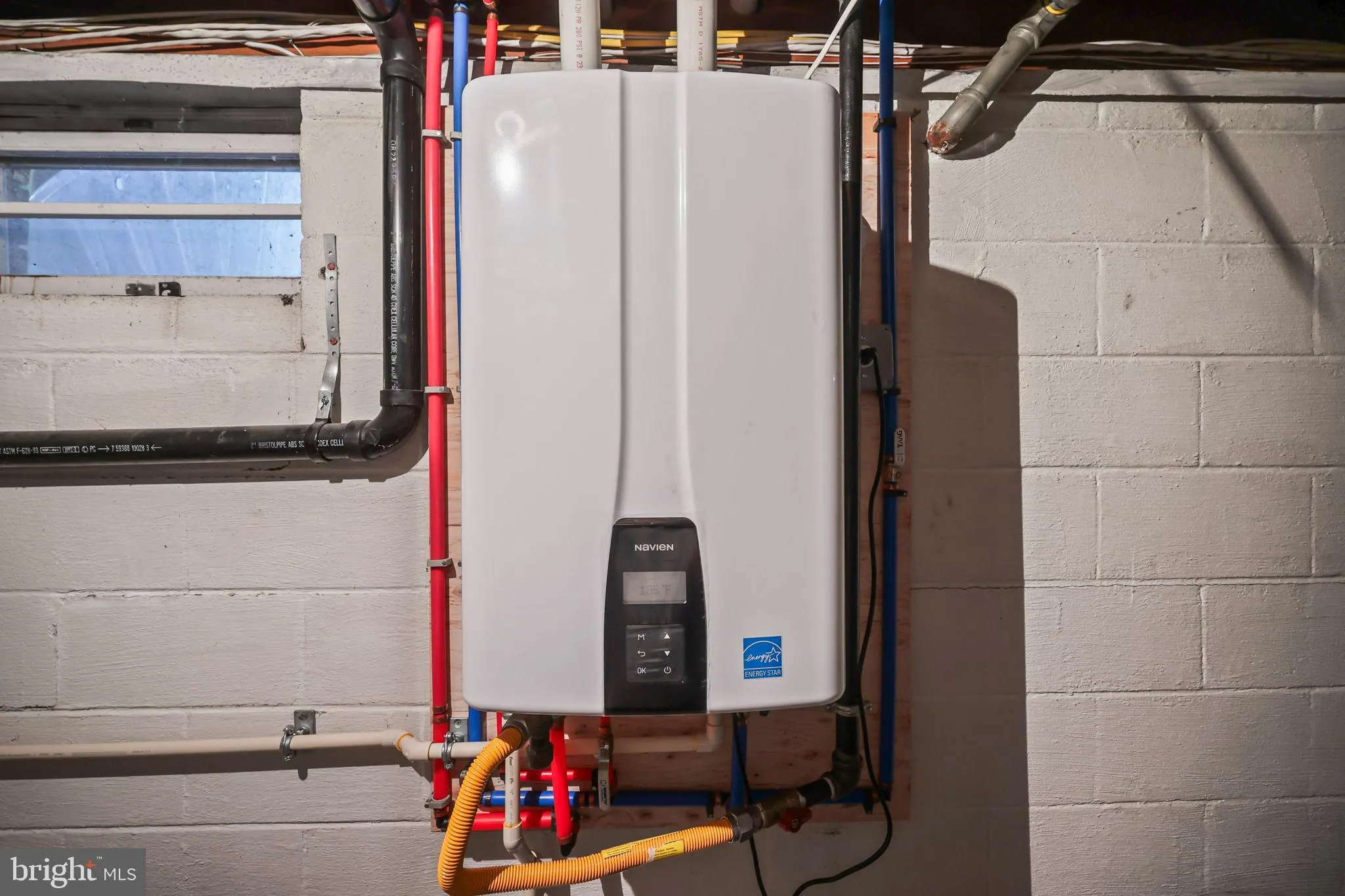 Edison, New Jersey 08820, United States, 6 Bedrooms Bedrooms, ,5 BathroomsBathrooms,Residential,Active,199081