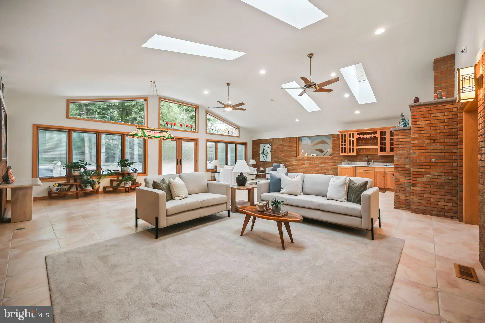 Edison, New Jersey 08820, United States, 6 Bedrooms Bedrooms, ,5 BathroomsBathrooms,Residential,Active,199081