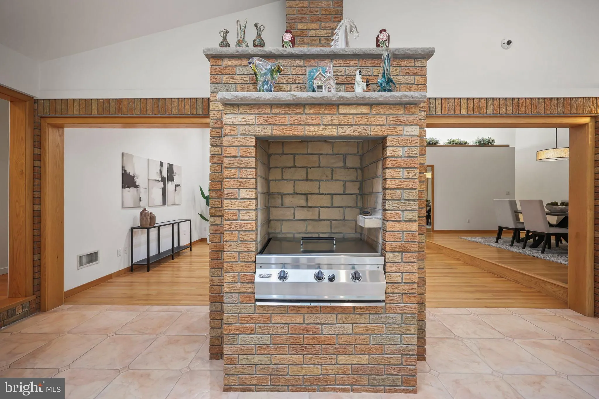 Edison, New Jersey 08820, United States, 6 Bedrooms Bedrooms, ,5 BathroomsBathrooms,Residential,Active,199081