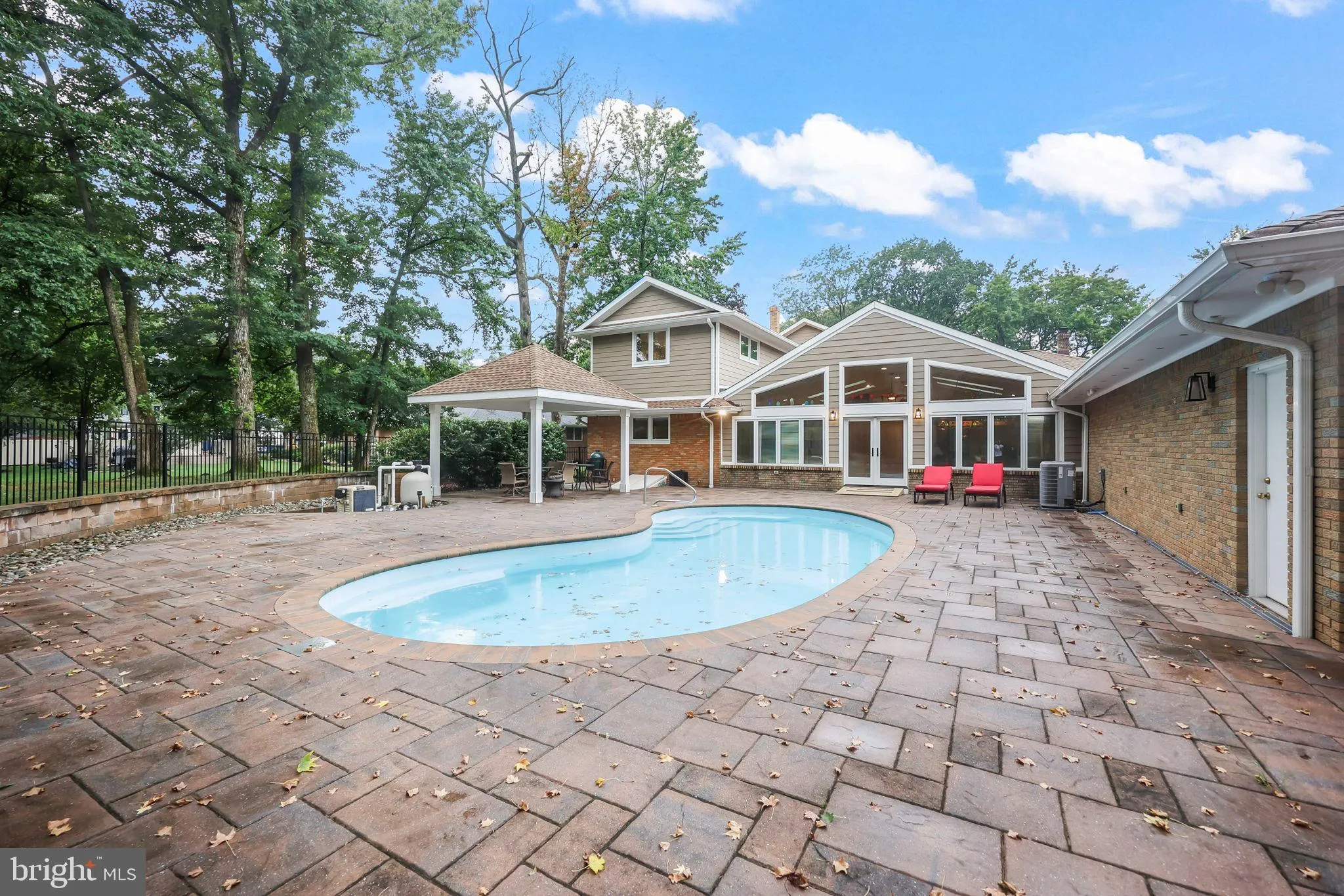 Edison, New Jersey 08820, United States, 6 Bedrooms Bedrooms, ,5 BathroomsBathrooms,Residential,Active,199081