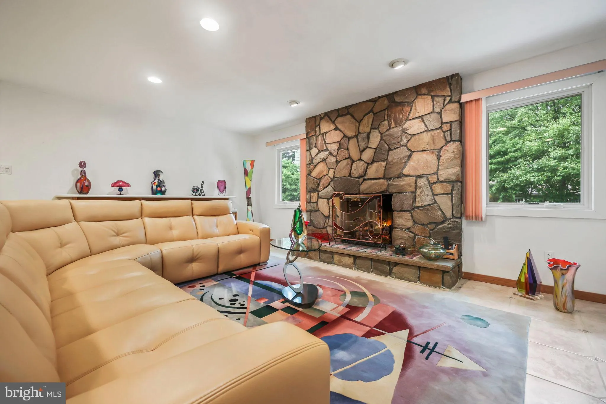 Edison, New Jersey 08820, United States, 6 Bedrooms Bedrooms, ,5 BathroomsBathrooms,Residential,Active,199081