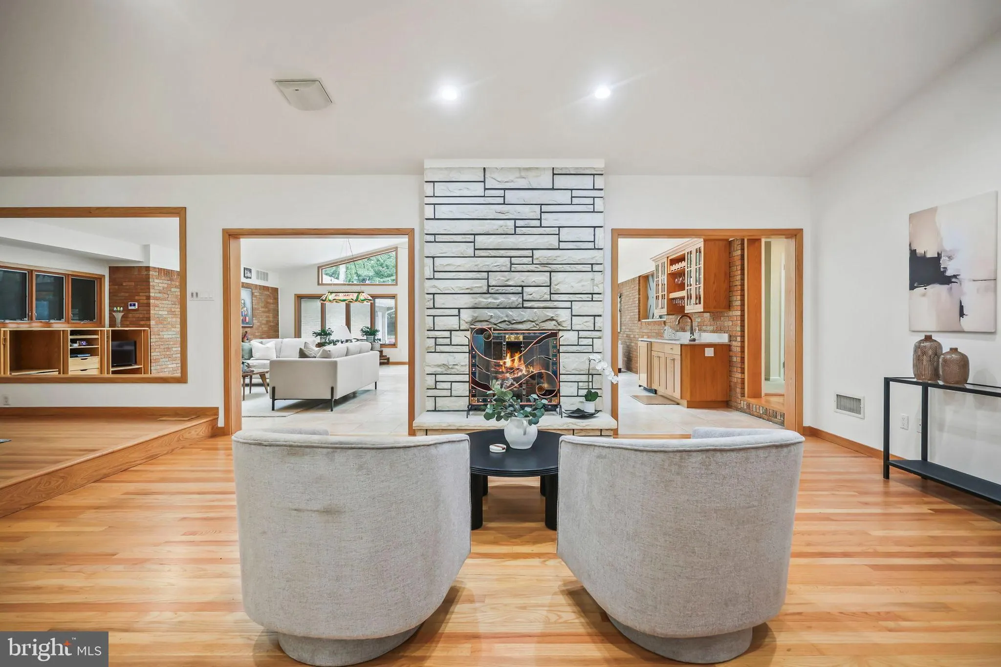 Edison, New Jersey 08820, United States, 6 Bedrooms Bedrooms, ,5 BathroomsBathrooms,Residential,Active,199081