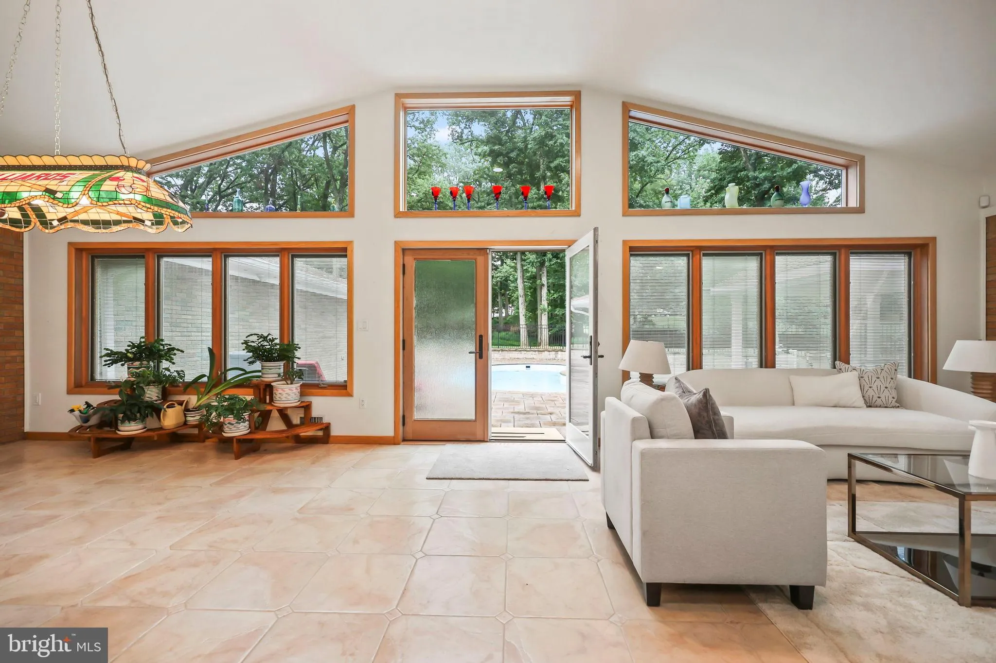 Edison, New Jersey 08820, United States, 6 Bedrooms Bedrooms, ,5 BathroomsBathrooms,Residential,Active,199081