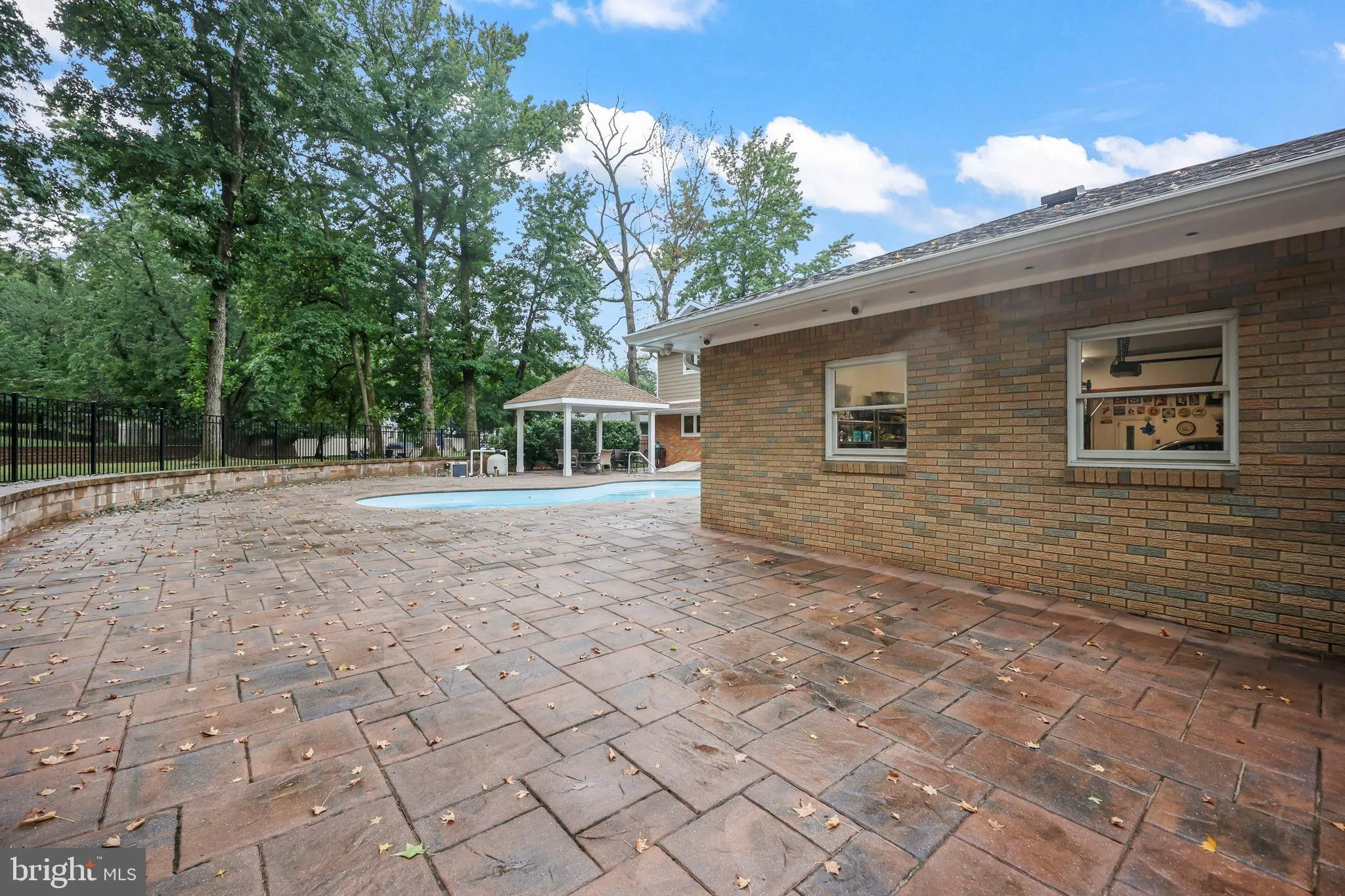 Edison, New Jersey 08820, United States, 6 Bedrooms Bedrooms, ,5 BathroomsBathrooms,Residential,Active,199081