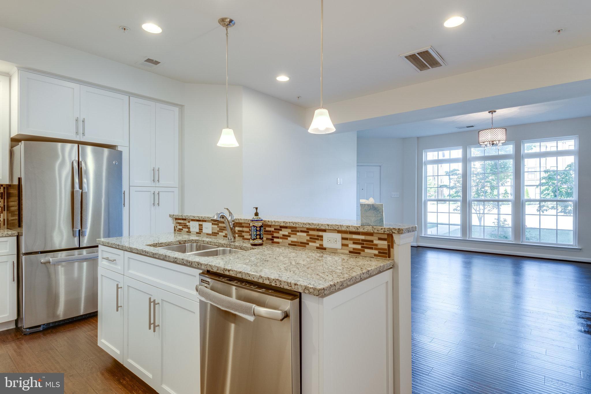 DISCOVERY SQUARE - Residential Lease