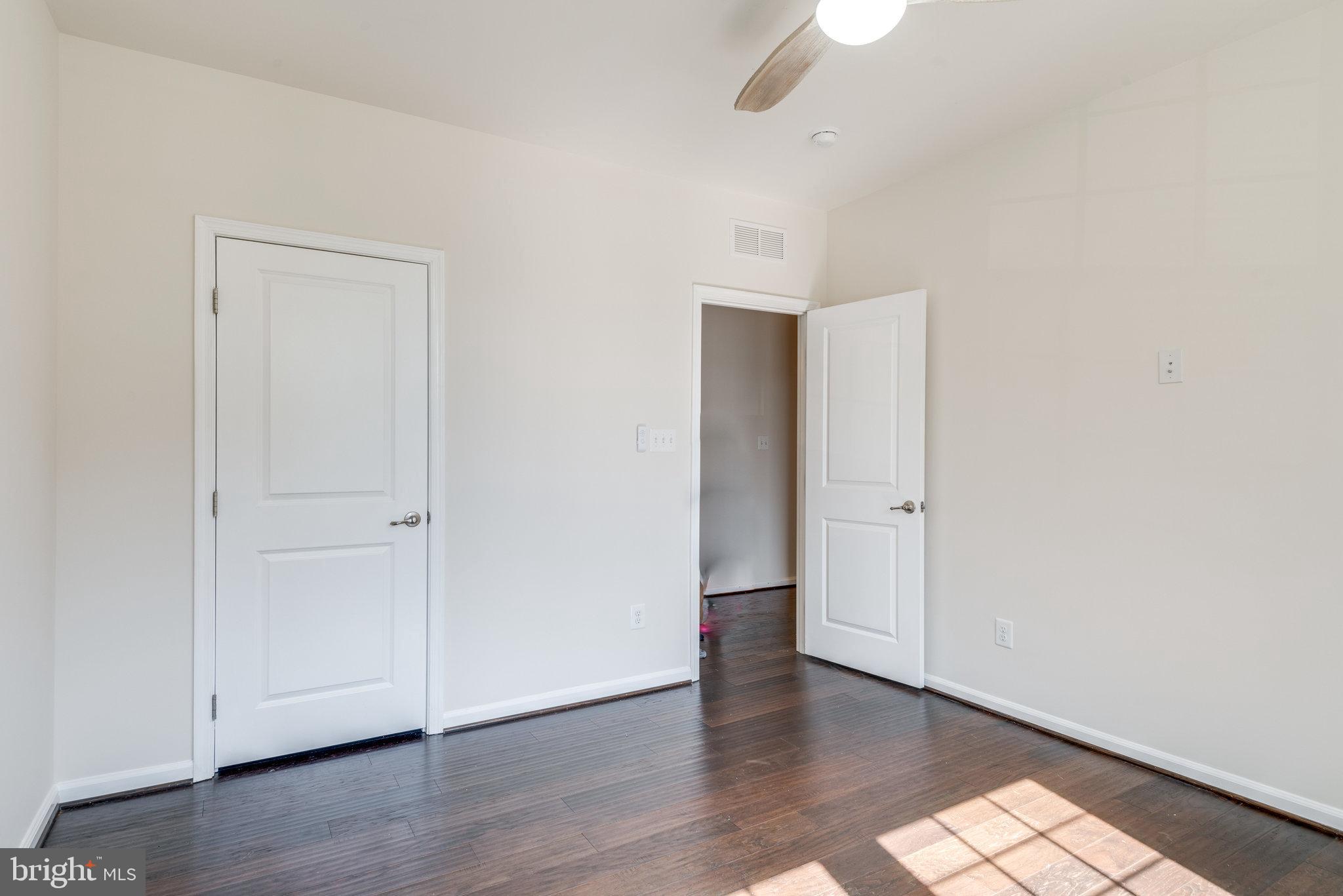 DISCOVERY SQUARE - Residential Lease