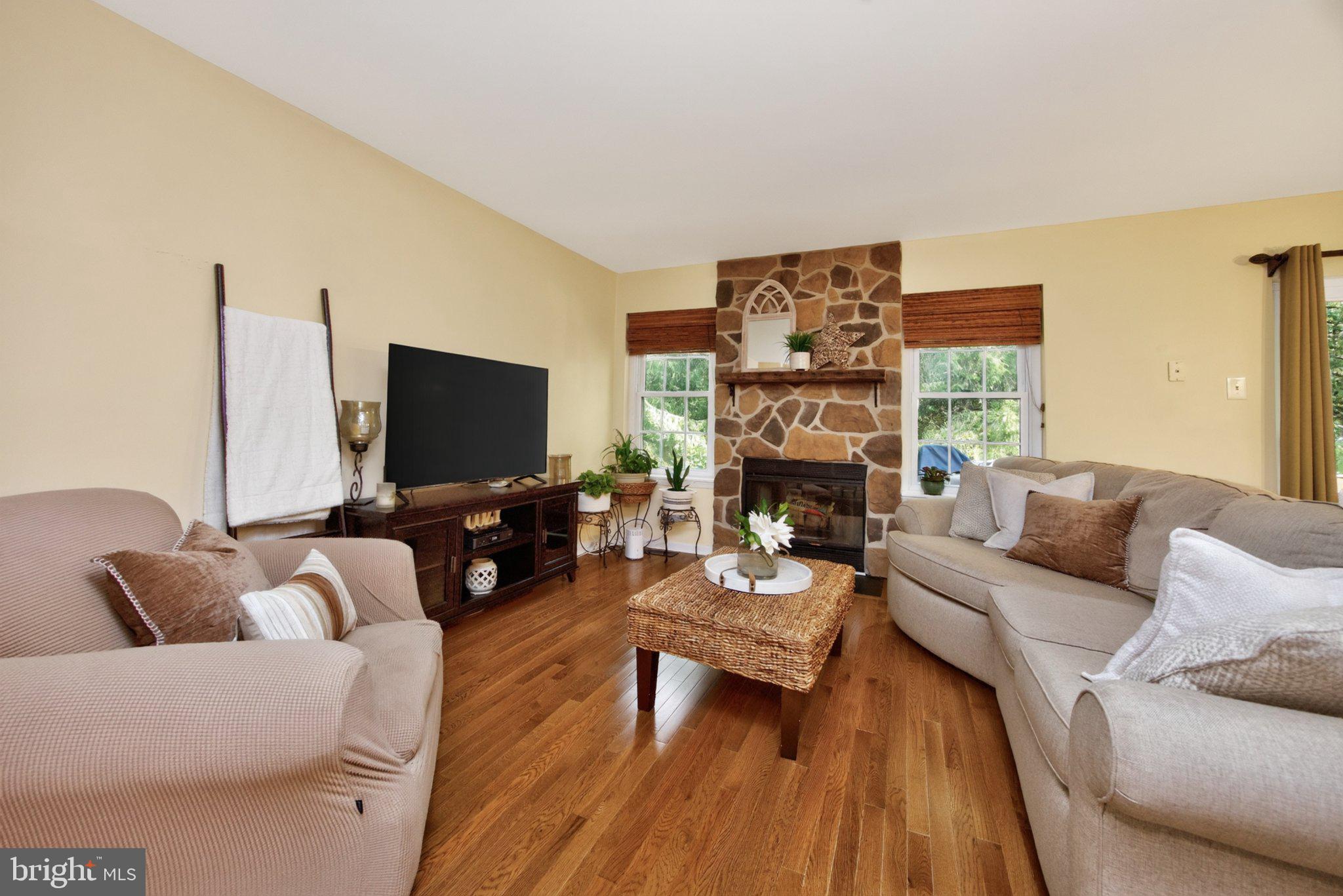 1405 ASPEN COURT