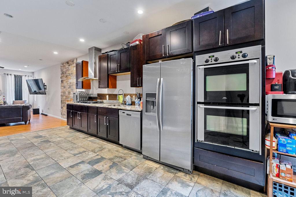 BOLTON HILL HISTORIC DISTRICT - Residential Lease