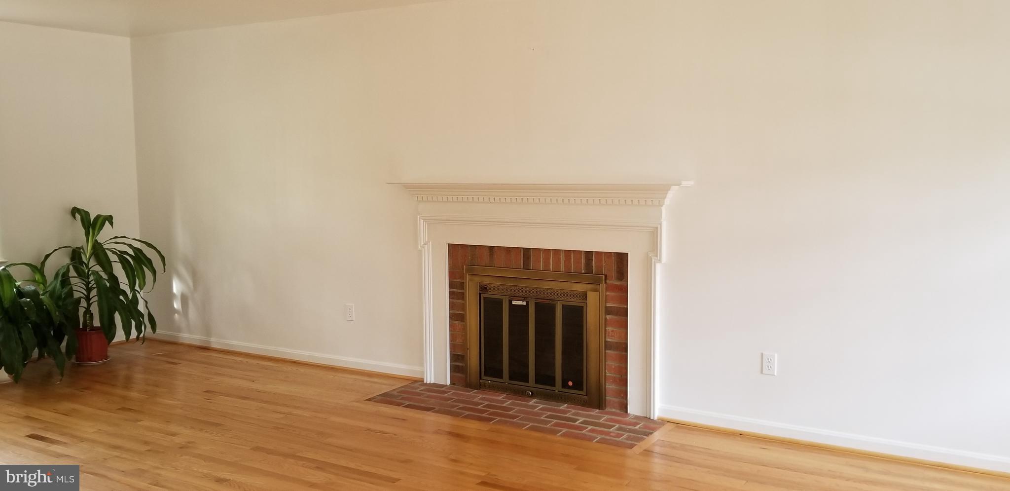 LEEWOOD - Residential Lease