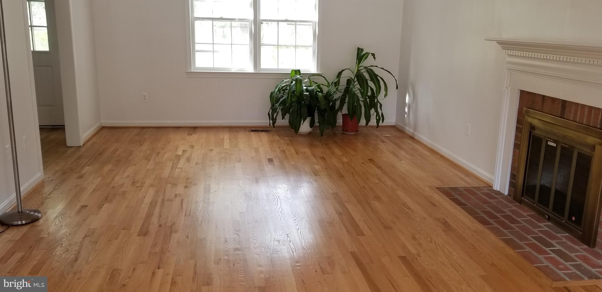 LEEWOOD - Residential Lease