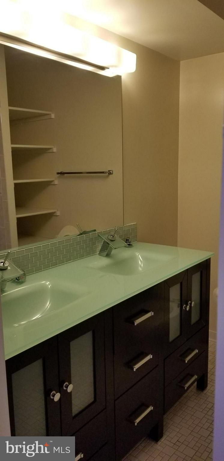 LEEWOOD - Residential Lease