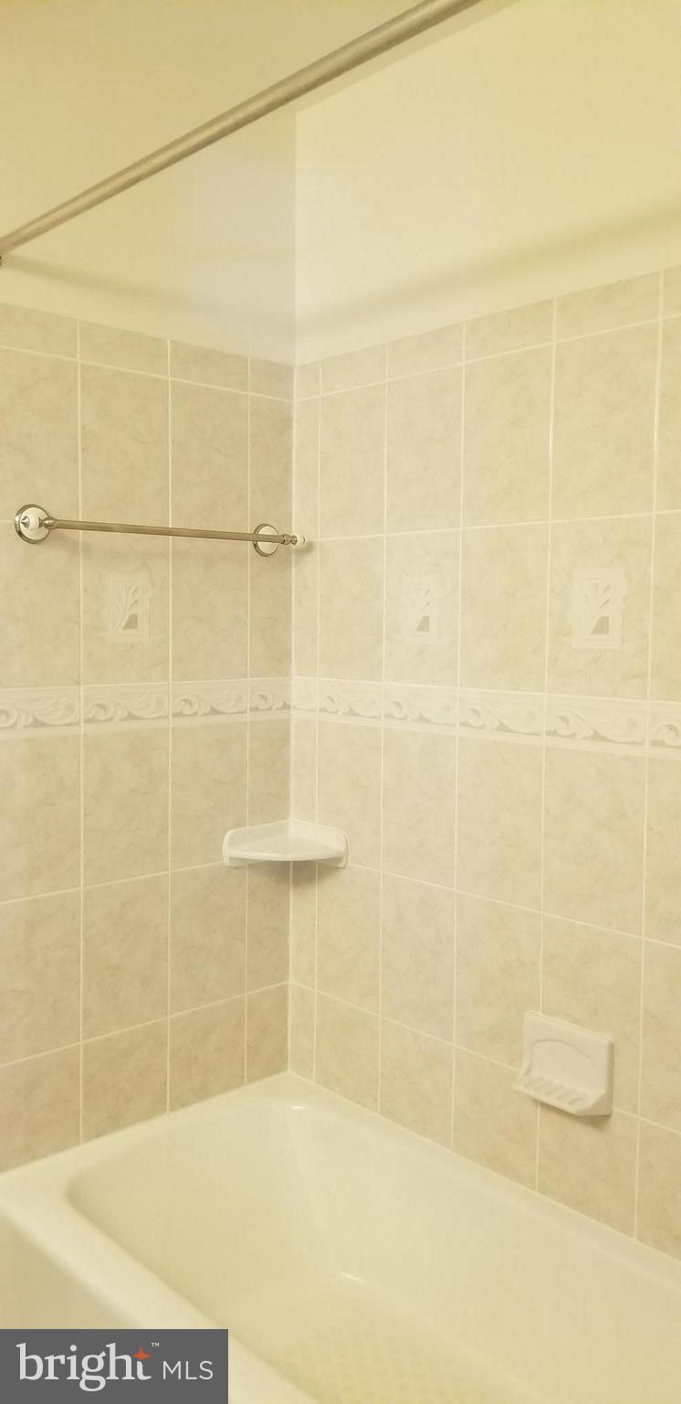 LEEWOOD - Residential Lease