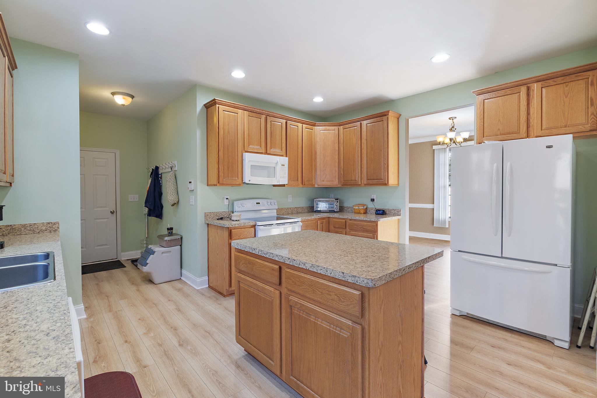 HOLBROOK ESTATES - Residential