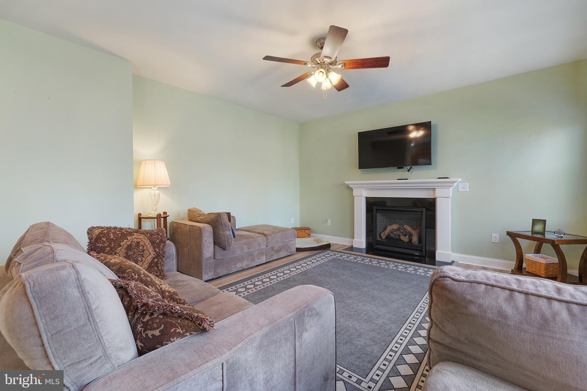 HOLBROOK ESTATES - Residential