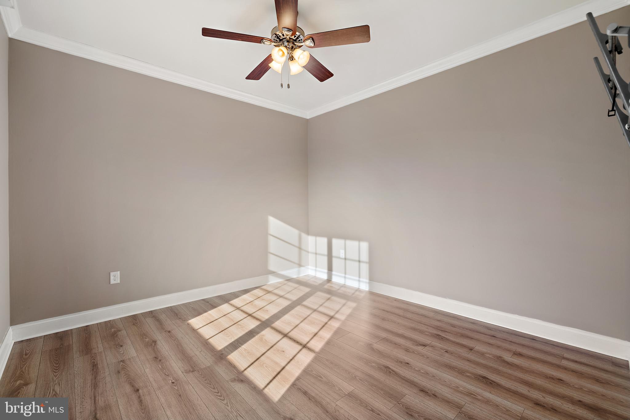 HOLBROOK ESTATES - Residential