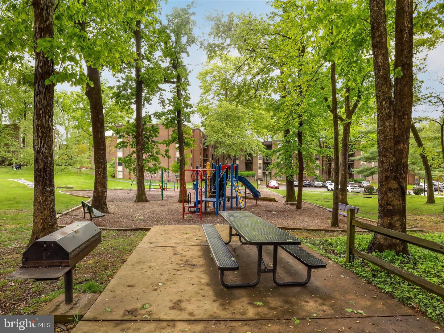 WOODBURN VILLAGE - Residential