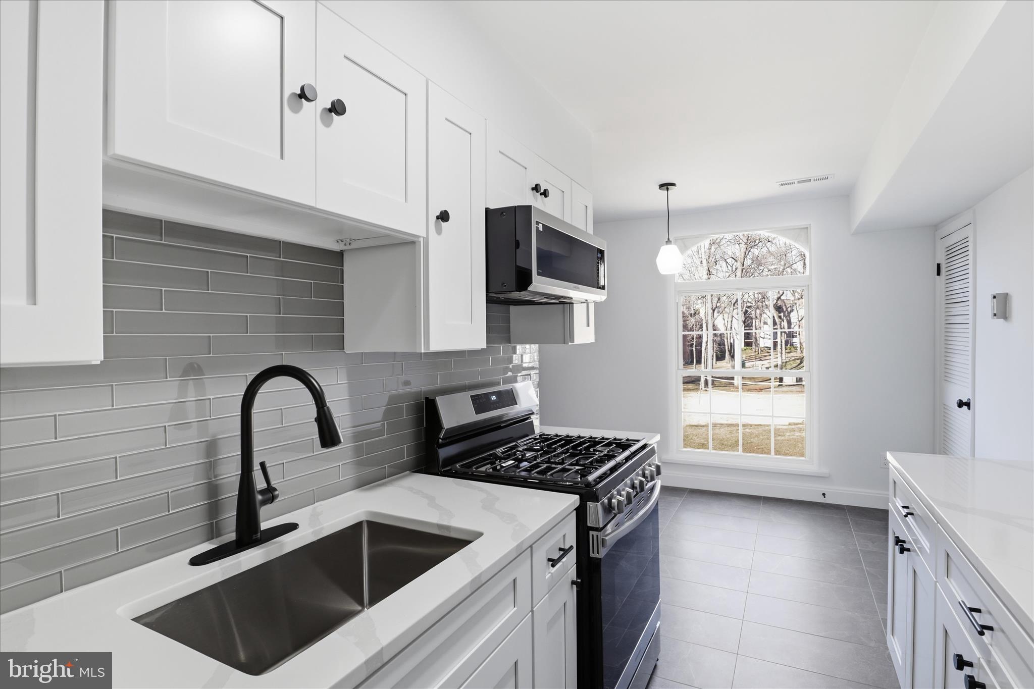 WOODBURN VILLAGE - Residential