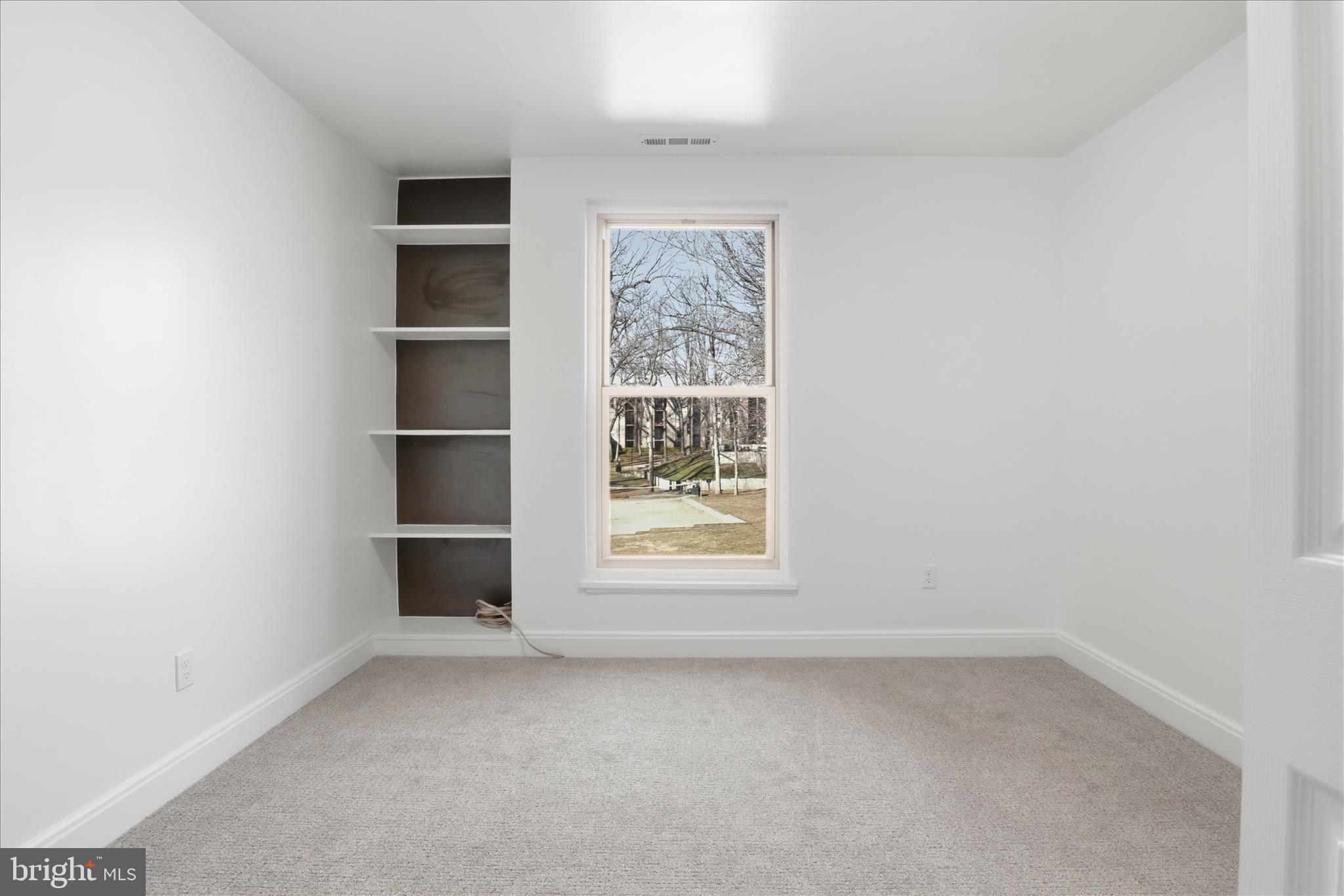 WOODBURN VILLAGE - Residential