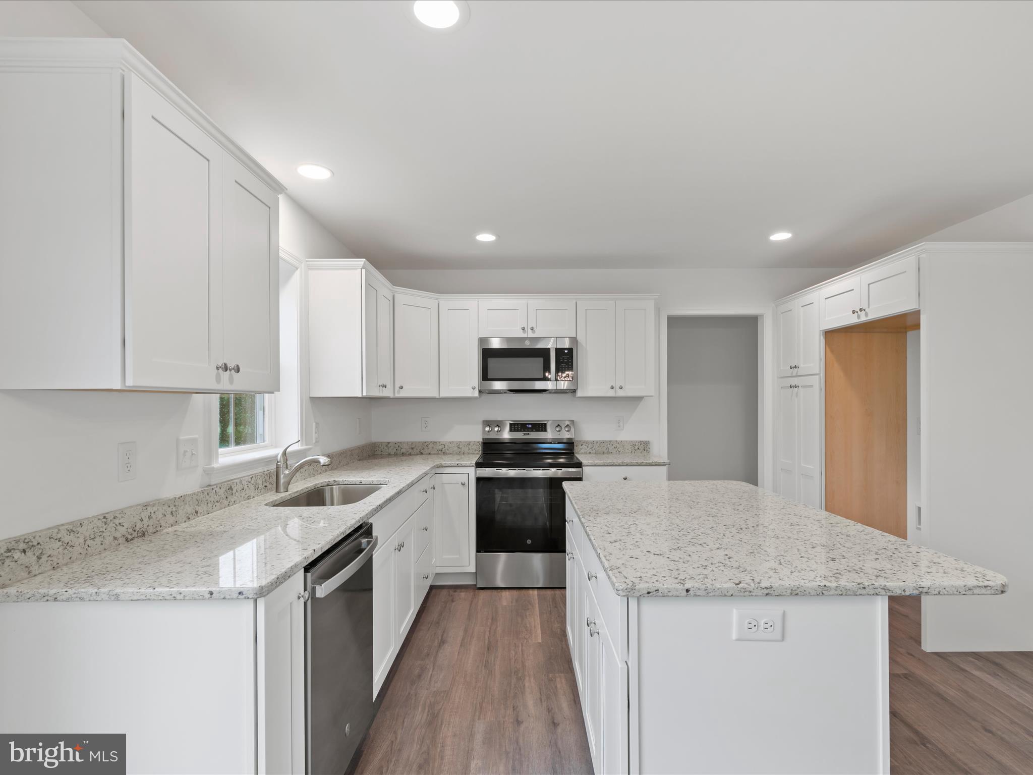 HAYS LANDING - Residential