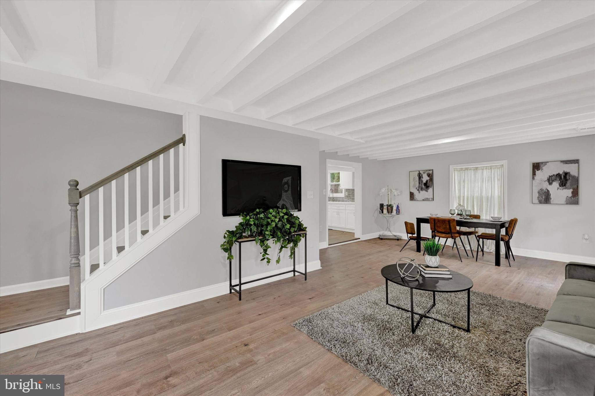 3305 CHAPMAN ROAD