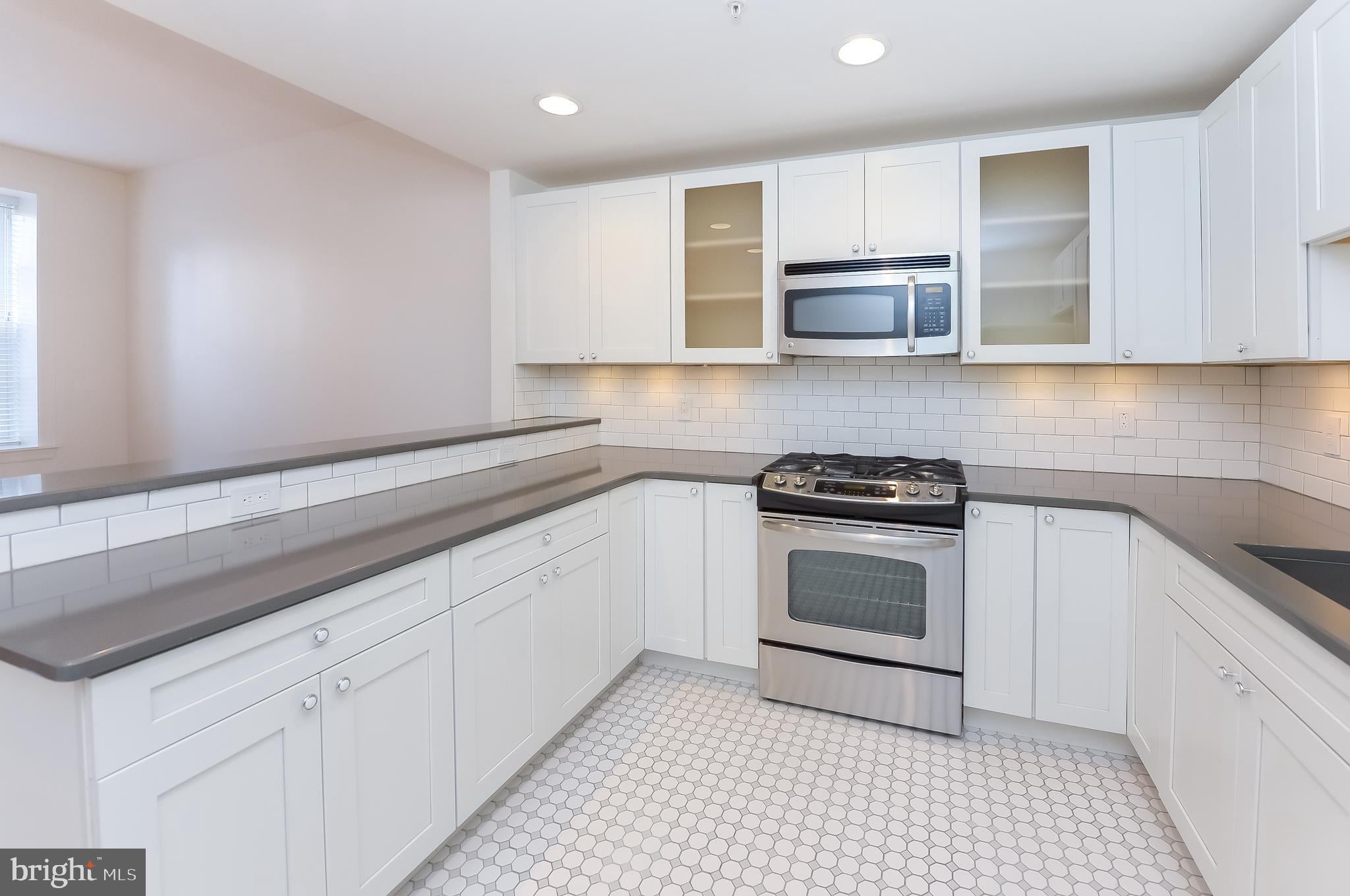 1518 SPRUCE STREET 4A
