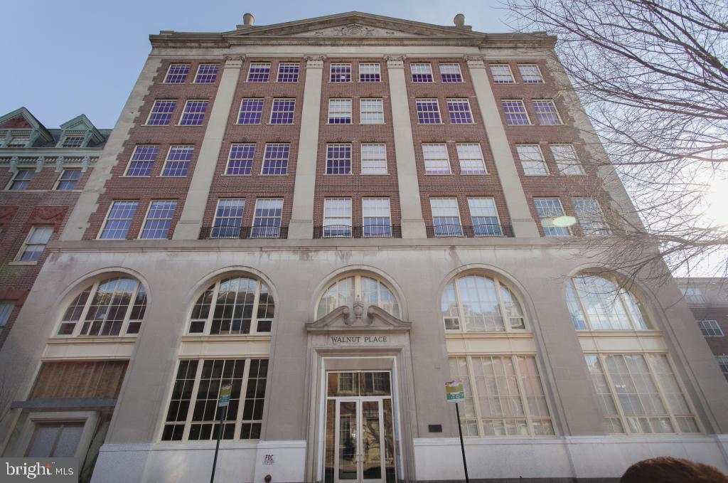 SOCIETY HILL - Residential Lease