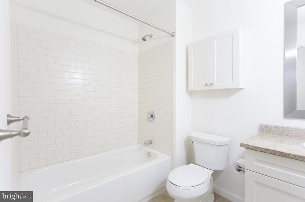 SOCIETY HILL - Residential Lease