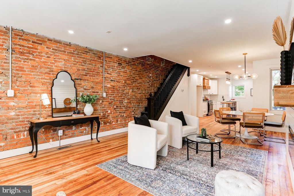 Photo of 925 E ORANGE ST, LANCASTER, PA 17602 (MLS # PALA2029264)