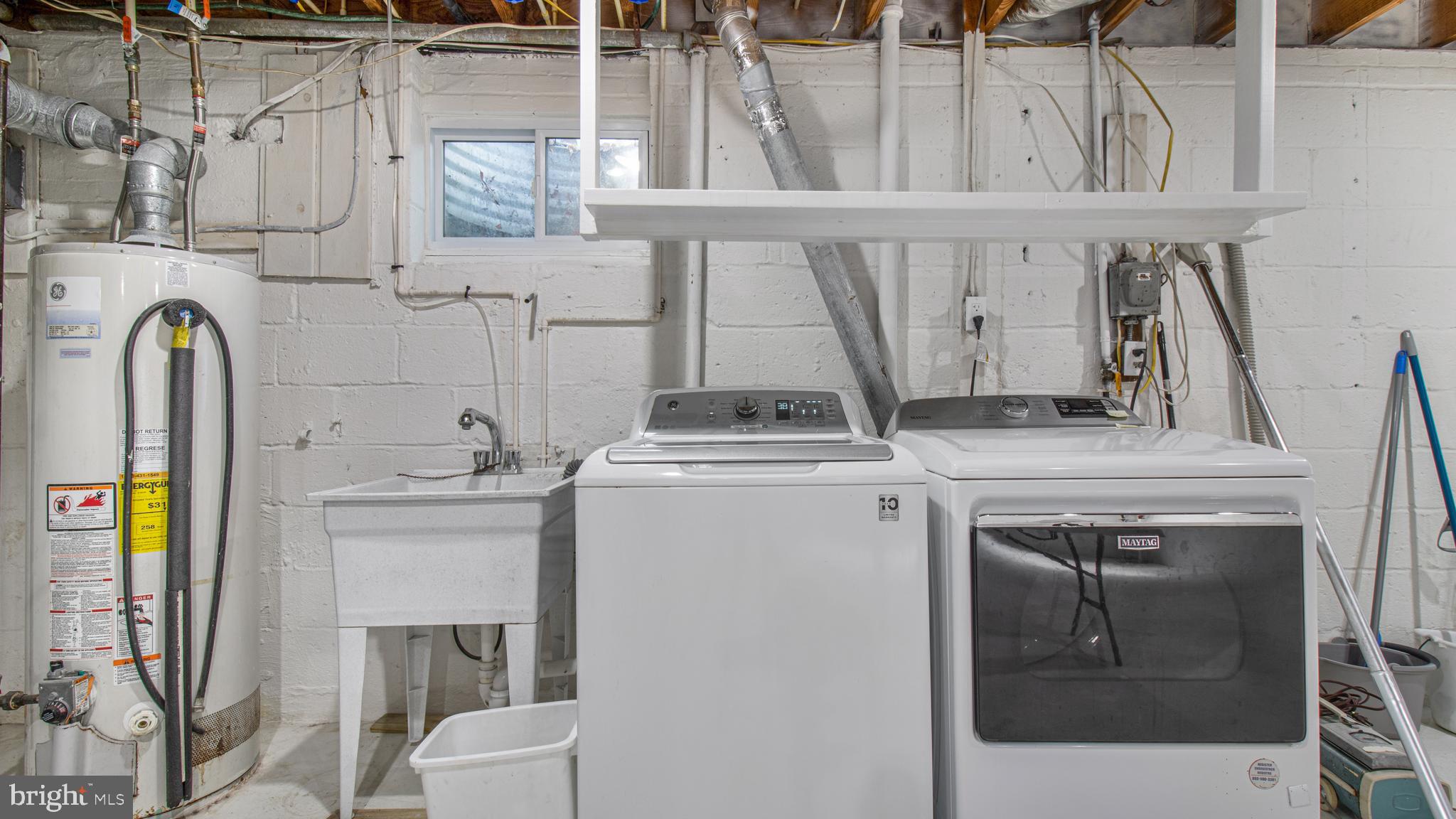 HILLANDALE HEIGHTS - Residential