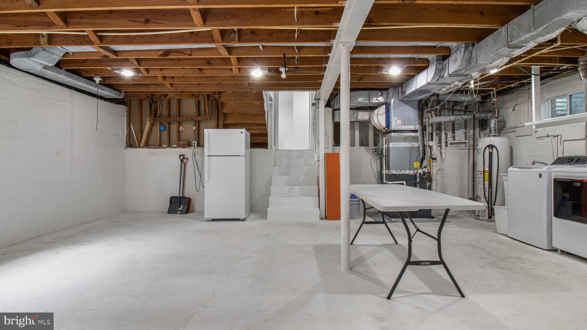 HILLANDALE HEIGHTS - Residential