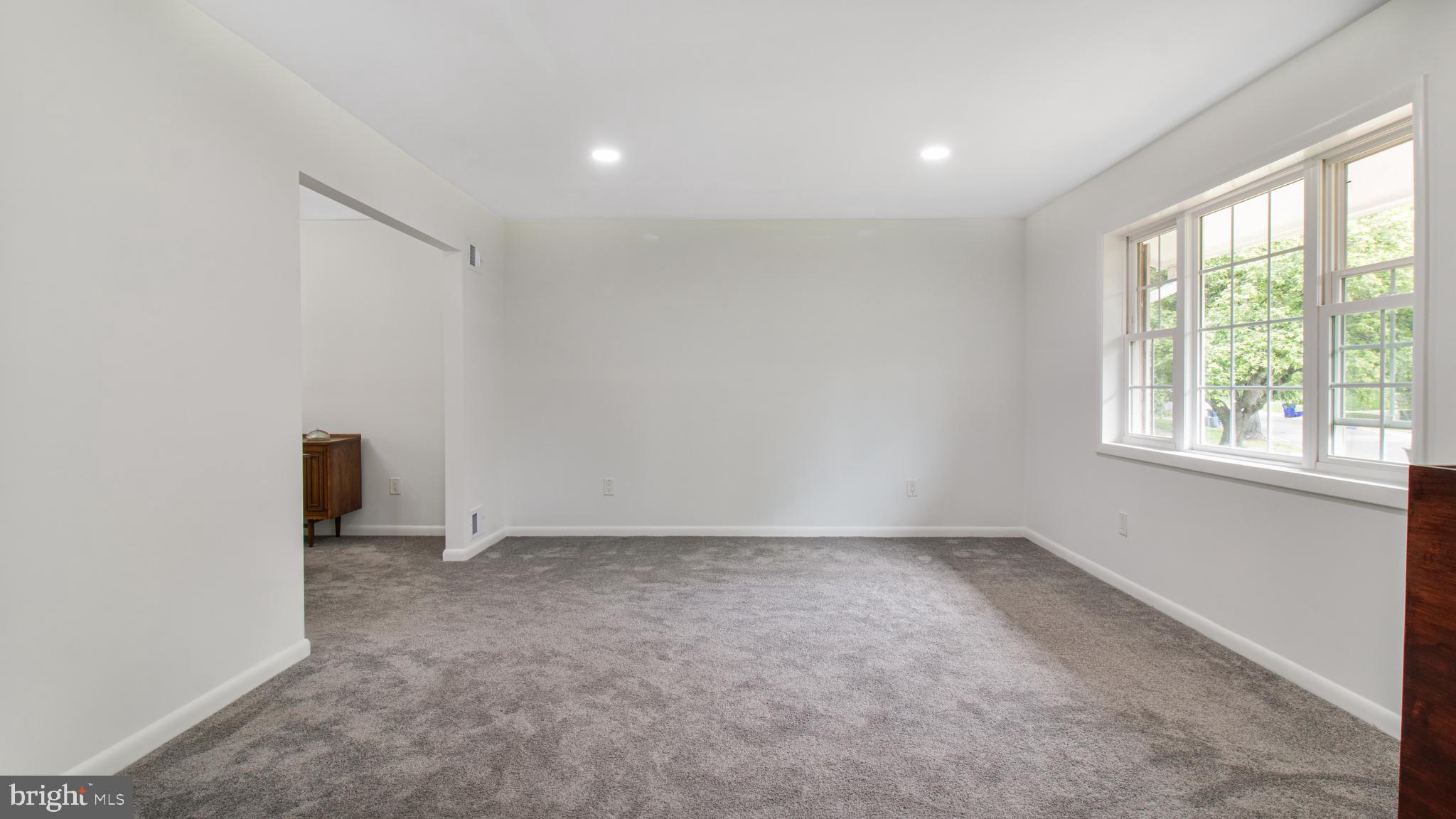 HILLANDALE HEIGHTS - Residential