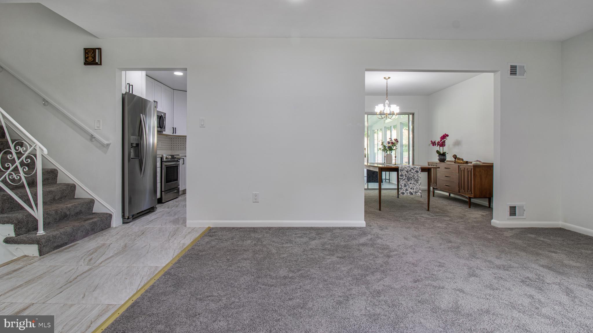 HILLANDALE HEIGHTS - Residential