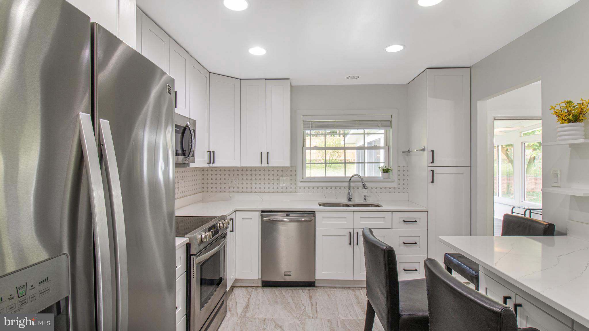 HILLANDALE HEIGHTS - Residential