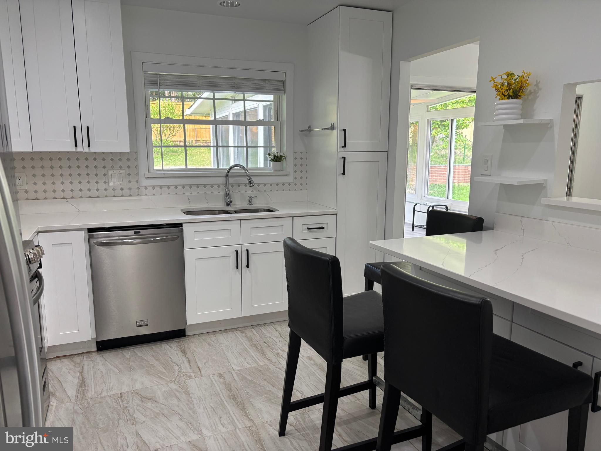 HILLANDALE HEIGHTS - Residential