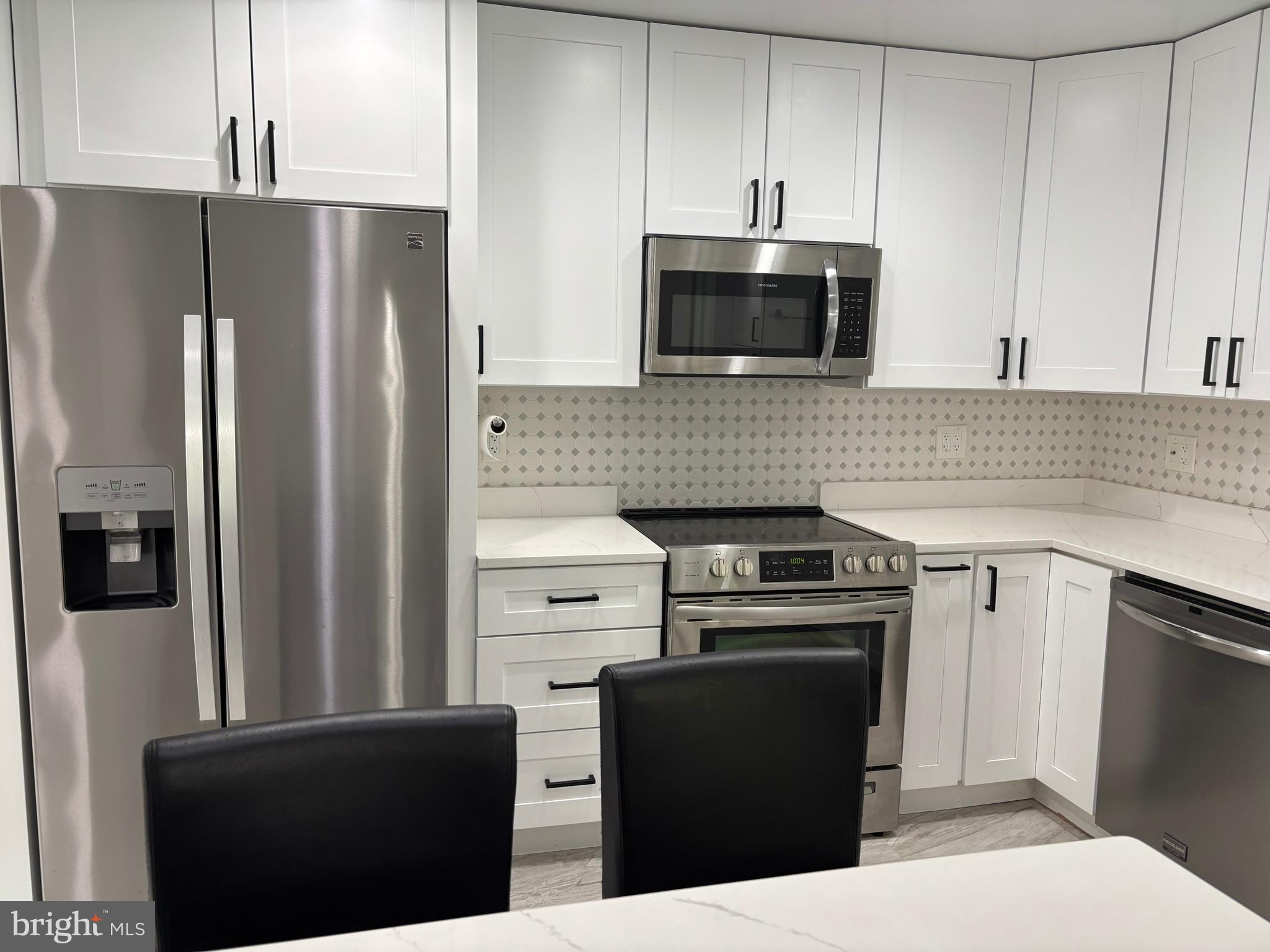 HILLANDALE HEIGHTS - Residential