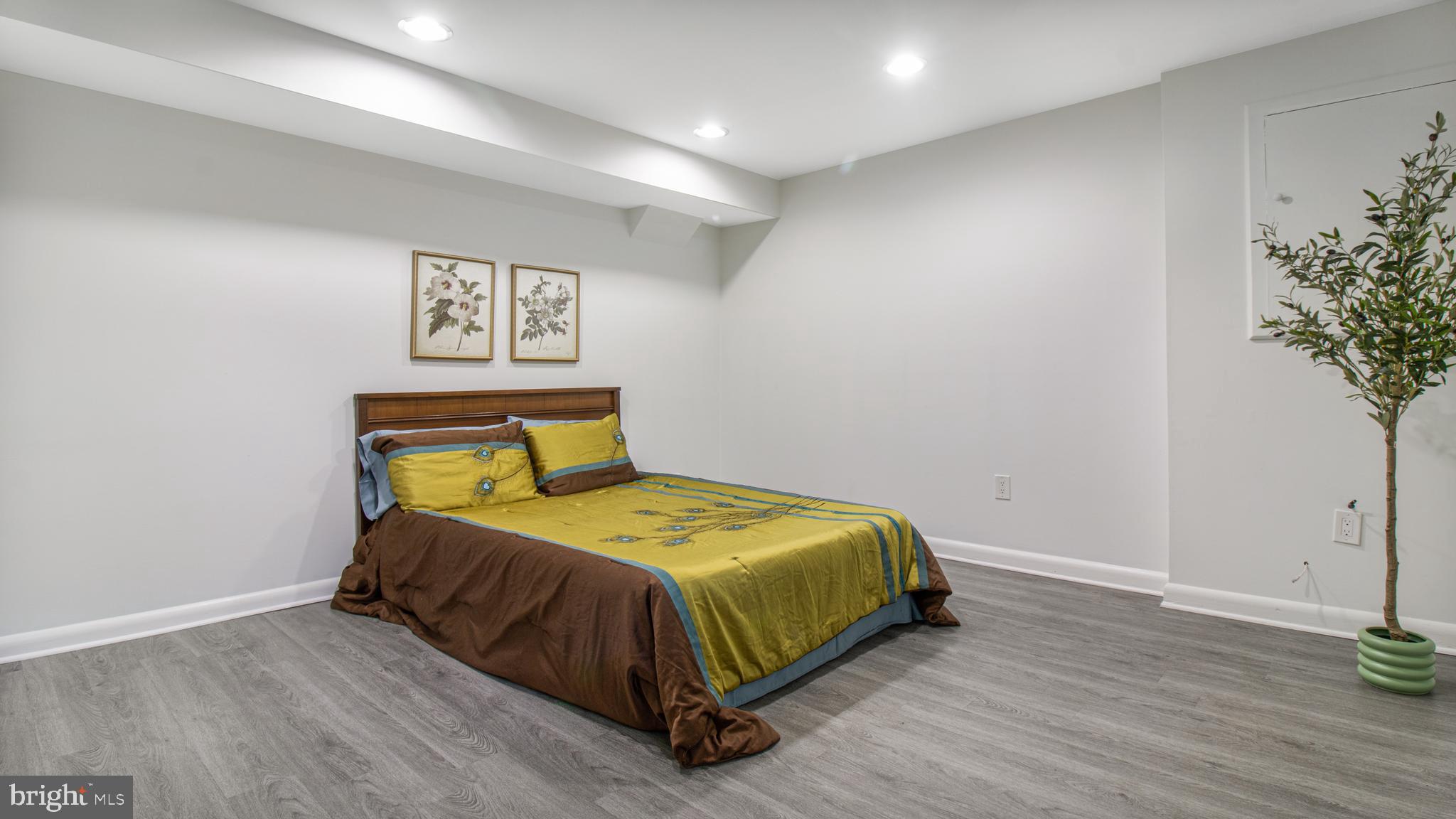 HILLANDALE HEIGHTS - Residential