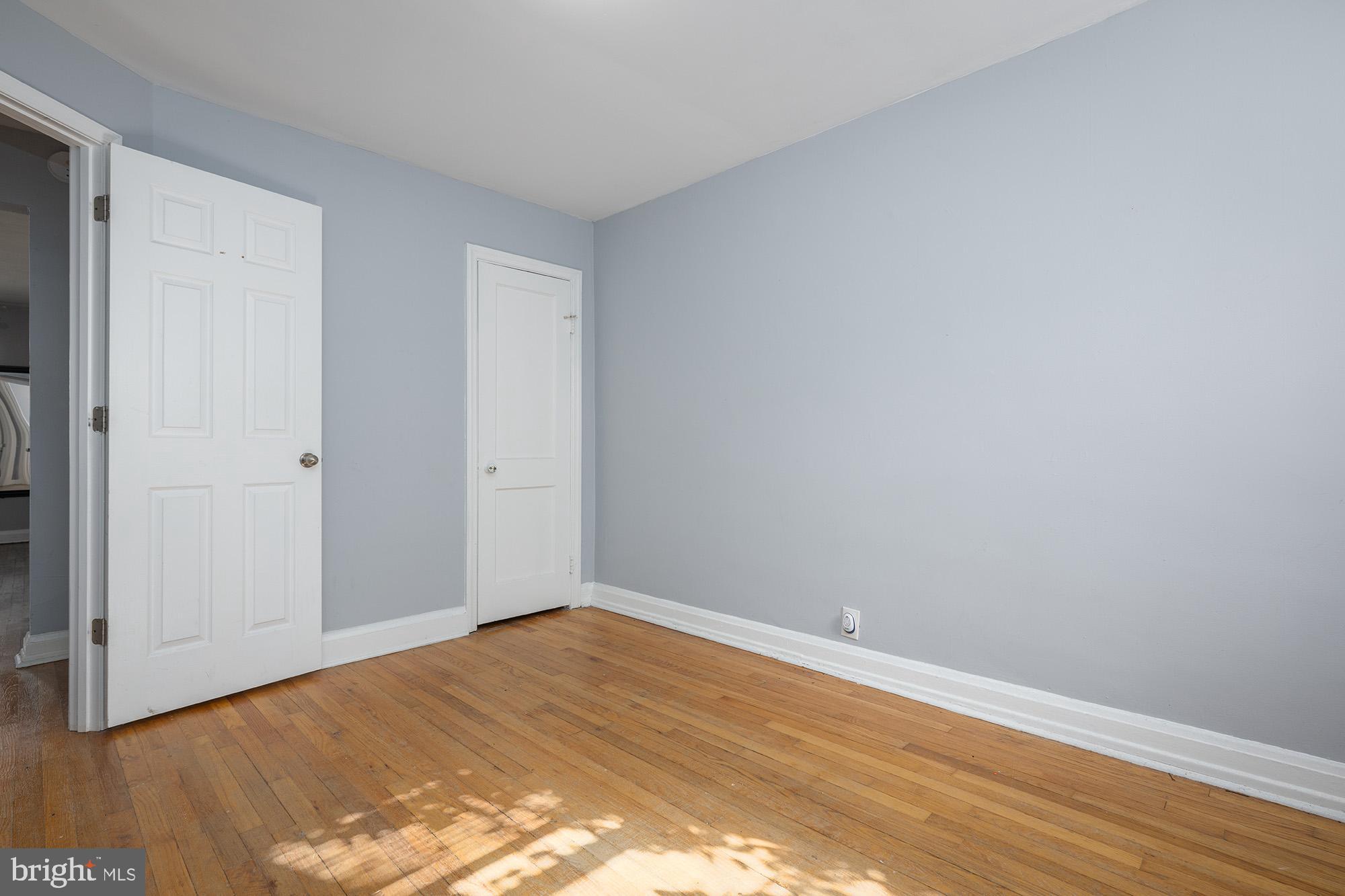 GLEN OAKS - Residential Income